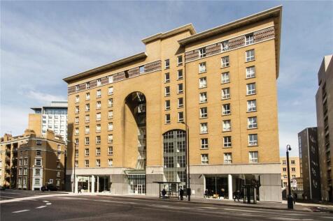 1 bed, 1 bath Apartment in London - Photo 5