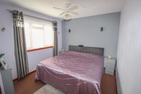 PRINCIPAL BEDROOM-2.jpg