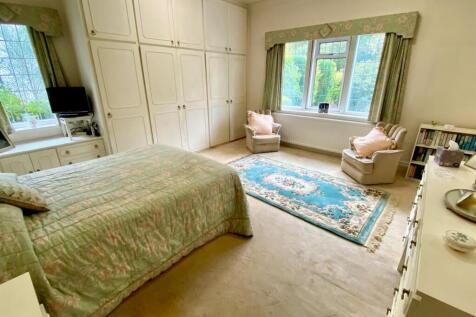 master bedroom ground floor.jpg