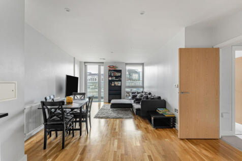 Reception/Kitchen