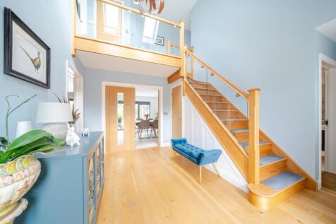 1294613-34-682ba157ebf14-ARW