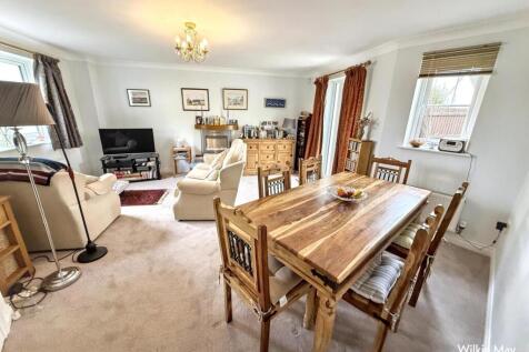 Living Room/Dining Room