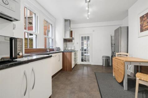 GFF 46 Gilbey Road SW17 kitchen 3.jpg