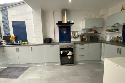 KITCHEN 14'4 x 7'8