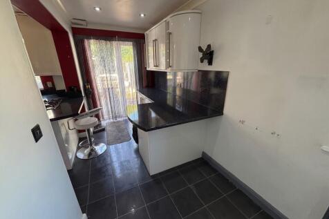 kitchen no stool2