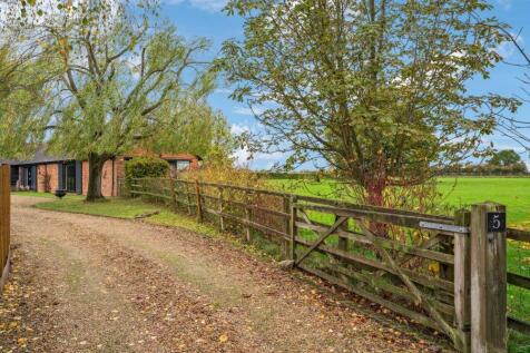 DSC06825-e77b7908143f0f99759ea466f15952b3 - 800px.