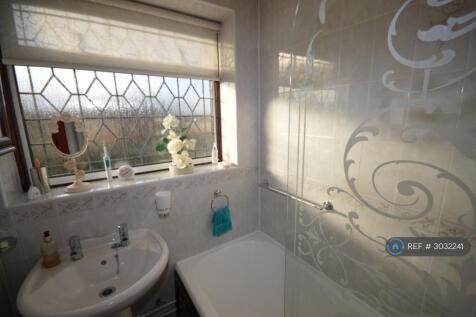 Upstair Bathroom