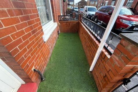 Front Garden.jpeg