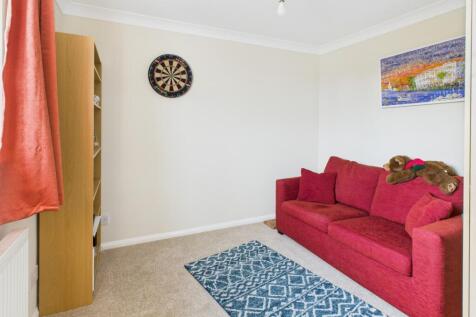 CAM02519G0-PR0326-STILL006