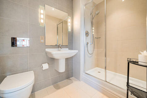 Ensuite shower ro...