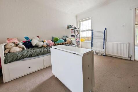Clarendon Road, Southampton, SO16 photo 4