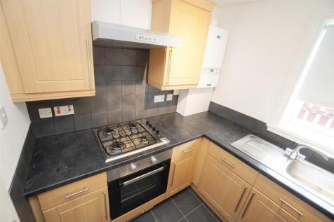 Broomfield Walk, Kirkintilloch photo 2