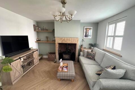 LOUNGE 1