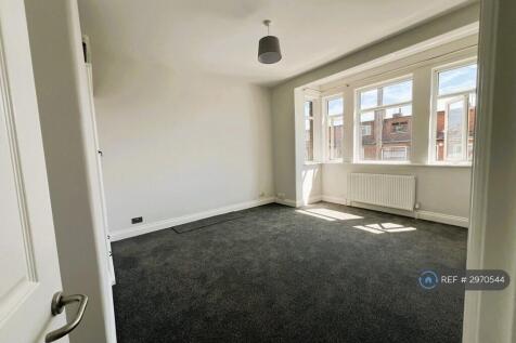 Master Bedroom - Bright Aspect (Photo 1 Of 3)