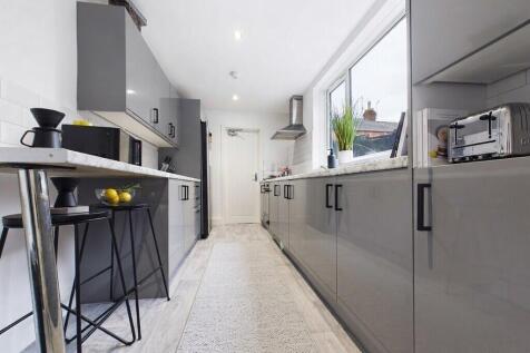 Salisbury Terrace, Darlington photo 3