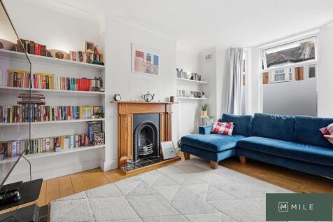 Welcome to Purves Road, great garden apartment available to let in Kensal Rise