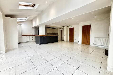 Kitchen/Dining/Family Room