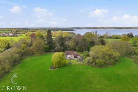 Nestled in the Countryside 