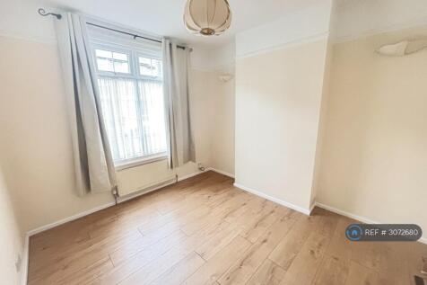 Reception/Bedroom 3