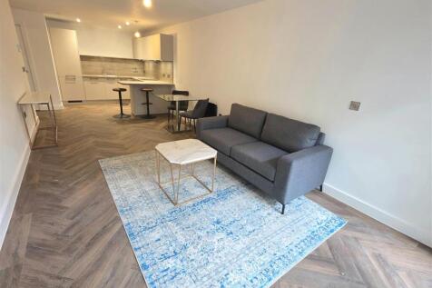 Lounge/Dining/Kitchen