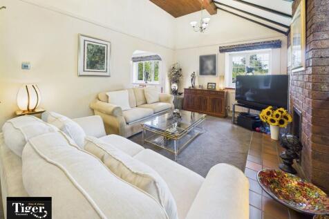 CAM02176G0-PR0671...