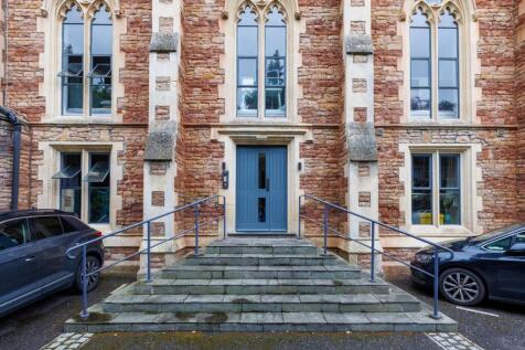 Apt 8 Oakfield Court-26.jpg