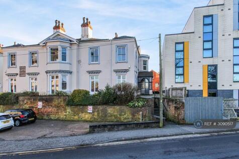 9 Bedroom Semi-Detached in NG1 5EN