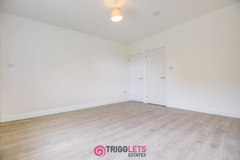 Sheffield Road, Hoyland, Barnsley, South Yorkshire, S74 photo 4