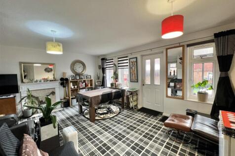 LOUNGE/DINER