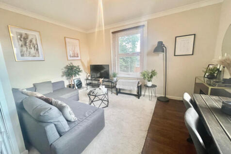 Yeend Close, Cheltenham photo 2