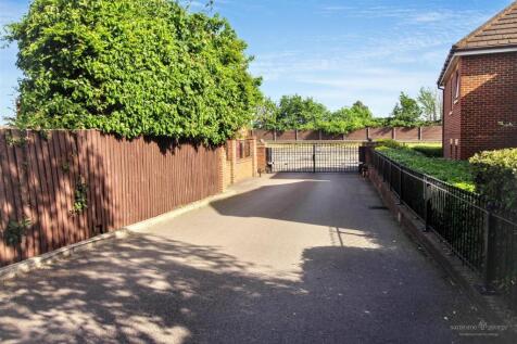 Communal Gated Entrance