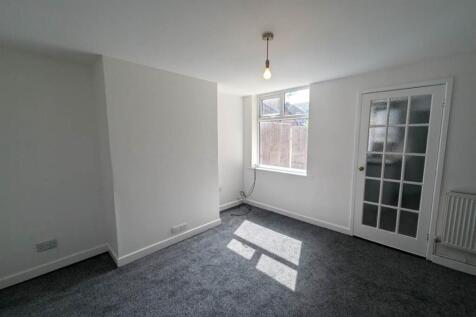 35 Timbrell Ave photo 5