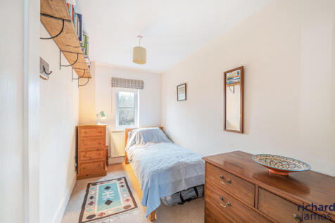 ec30ed1f-33ed-497...