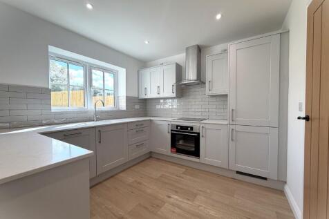 Ash Cottage,Beacon Way, YO22 5HS photo 4