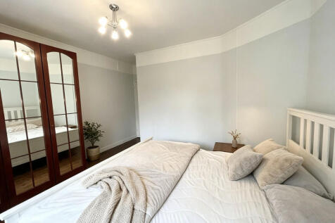 Bedroom (6)