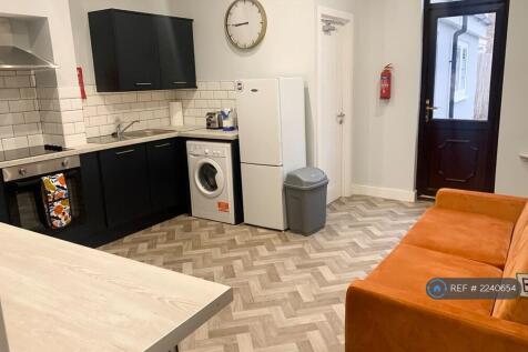Shared Fully Equipped Kitchen