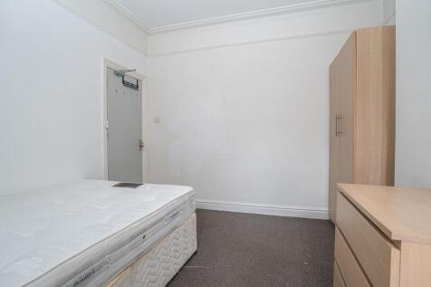 6 Bedroom, Lidderdale Road photo 5