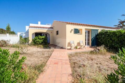 Villa with sea views in Cala Llonga