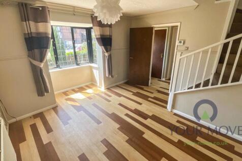 Queensbury Close, Bedford, Bedfordshire, MK40 photo 2