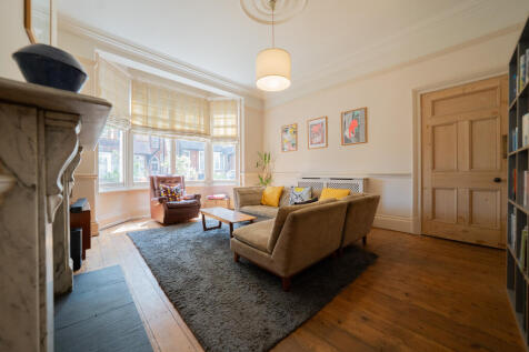 Alexandra Road, Leicester, Leicestershire photo 3