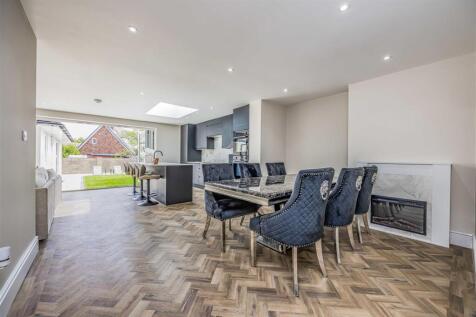 Silverdale Drive, Waterlooville-Small-PorticoMarke