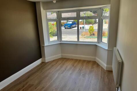 KENMORE DRIVE, YEOVIL photo 5