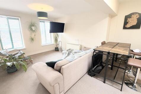 L-Shaped Open Plan Living/Kitchen