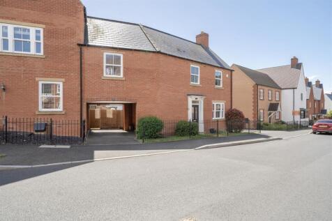 88 Redcar Road, Towcester (4).jpg