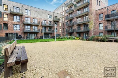 Car Park &amp; Communal Grounds