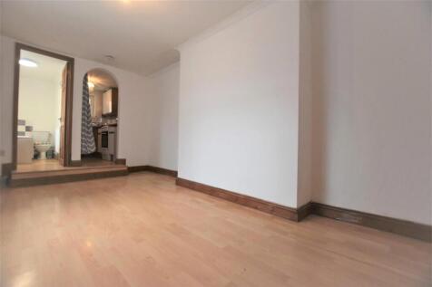 living area pic 2.jp