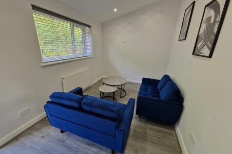 128 Bury Road, Leamington Spa photo 5