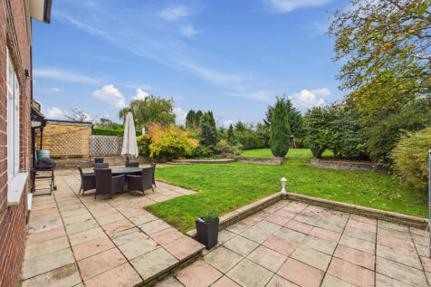 CAM01354G0-PR0606-STILL005