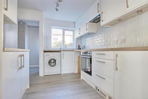 Kitchen 1.jpg