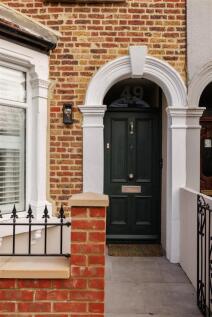 Stork Road, E7